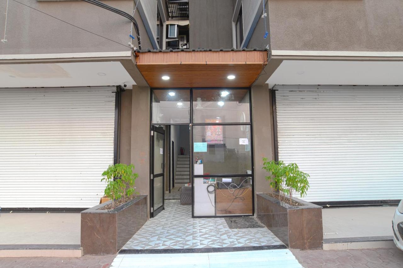 Fabhotel Dev's 3*